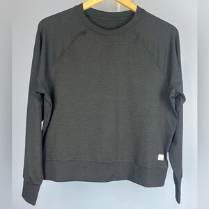 Vuori Women's Long-Sleeve Halo Crew pullover black heather